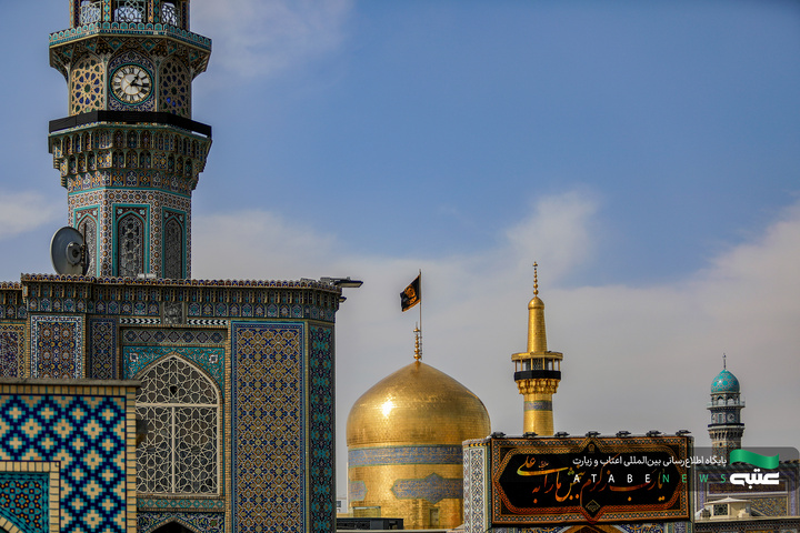 نصب کتیبه‌های شهادت امیرالمومنین علیه‌السلام در حرم مطهر رضوی