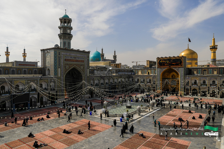 نصب کتیبه‌های شهادت امیرالمومنین علیه‌السلام در حرم مطهر رضوی