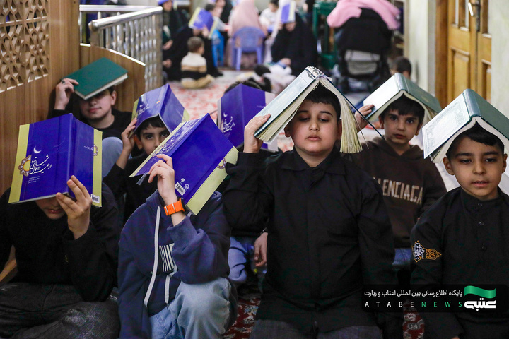 مراسم احیا زائران آذری زبان در شب نوزدهم ماه مبارک رمضان