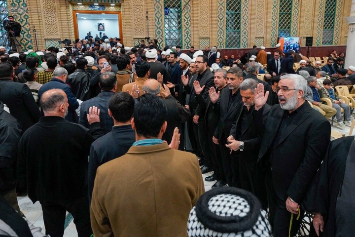 مراسم ترحیم و بزرگداشت رهبرمعظم انقلاب اسلامی در حرم مطهر علوی