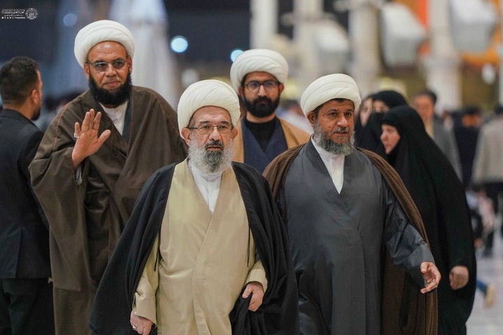 مراسم ترحیم و بزرگداشت رهبرمعظم انقلاب اسلامی در حرم مطهر علوی