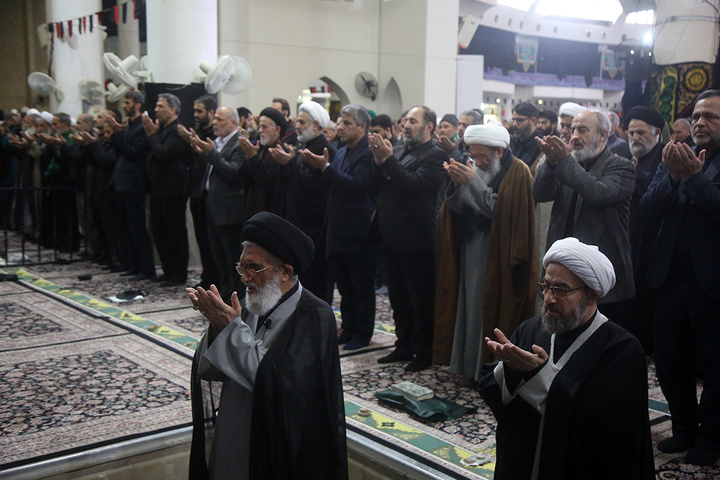 اقامه نمازجمعه یوم‌الله قدس به امامت آیت‌الله سعیدی