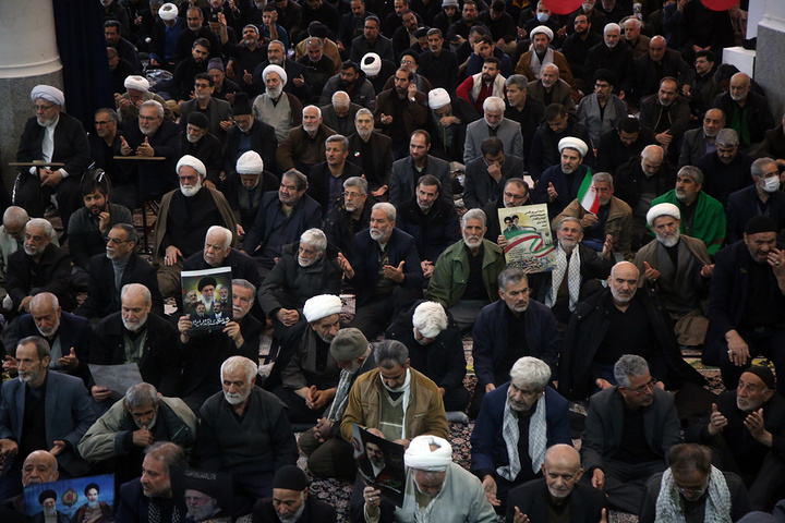 اقامه نمازجمعه یوم‌الله قدس به امامت آیت‌الله سعیدی