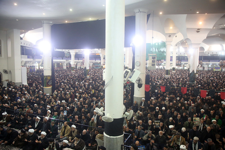 اقامه نمازجمعه یوم‌الله قدس به امامت آیت‌الله سعیدی