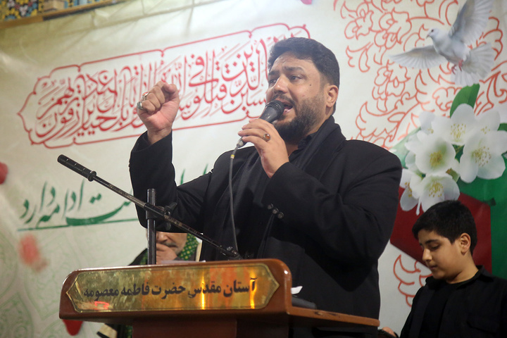 بیعت تعزیه‌داران استان قم با رهبر جدید انقلاب در حرم بانوی کرامت