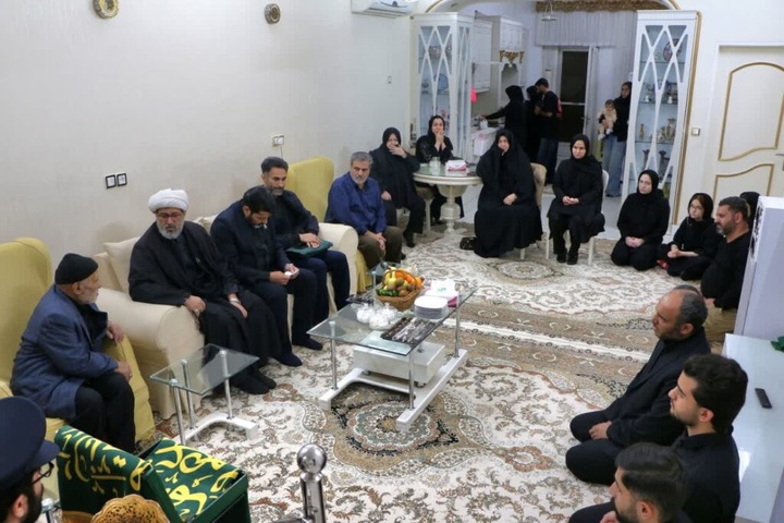 تکریم خانواده شهدای جنگ تحمیلی رمضان توسط خادمان حرم بانوی کرامت