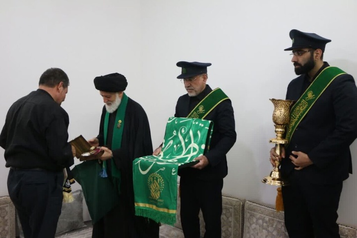 تکریم خانواده شهدای جنگ تحمیلی رمضان توسط خادمان حرم بانوی کرامت