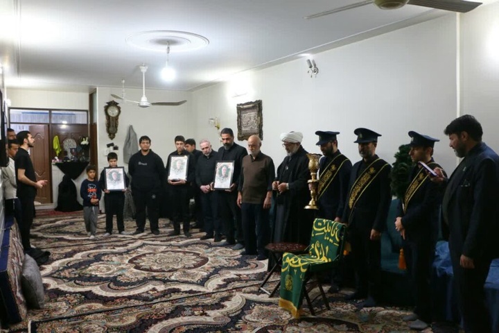 تکریم خانواده شهدای جنگ تحمیلی رمضان توسط خادمان حرم بانوی کرامت