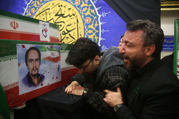 وداع با پیکر شهدای اخیر حملات آمریکایی صهیونی به قم در حرم بانوی کرامت