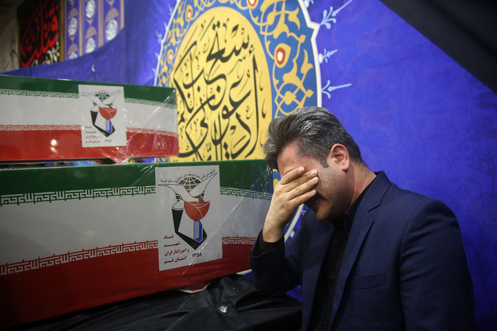 وداع با پیکر شهدای اخیر حملات آمریکایی صهیونی به قم در حرم بانوی کرامت