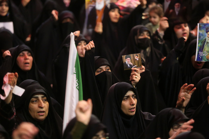 وداع با پیکر شهدای اخیر حملات آمریکایی صهیونی به قم در حرم بانوی کرامت