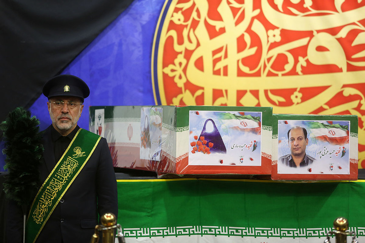 وداع با پیکر شهدای اخیر حملات آمریکایی صهیونی به قم در حرم بانوی کرامت