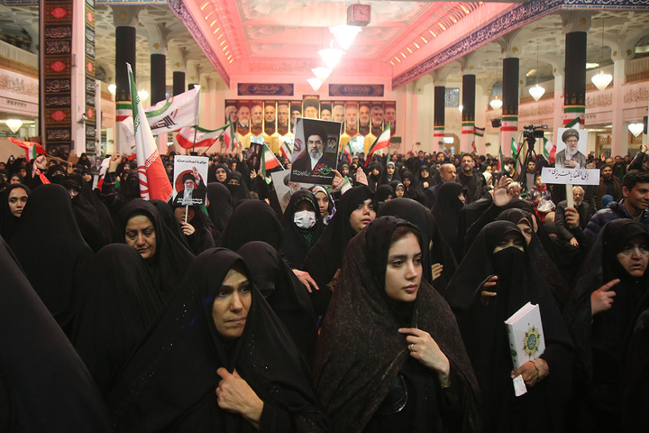 وداع با پیکر شهدای اخیر حملات آمریکایی صهیونی به قم در حرم بانوی کرامت