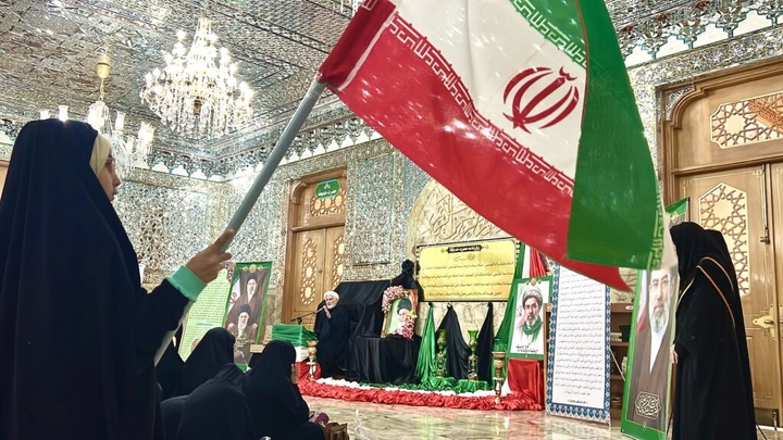 بیعت بانوان اروپایی با سومین رهبر انقلاب در حرم حضرت معصومه(س)