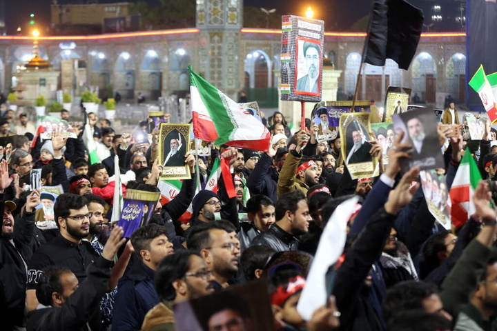 بیعت هندی‌های مقیم قم با رهبر معظم انقلاب