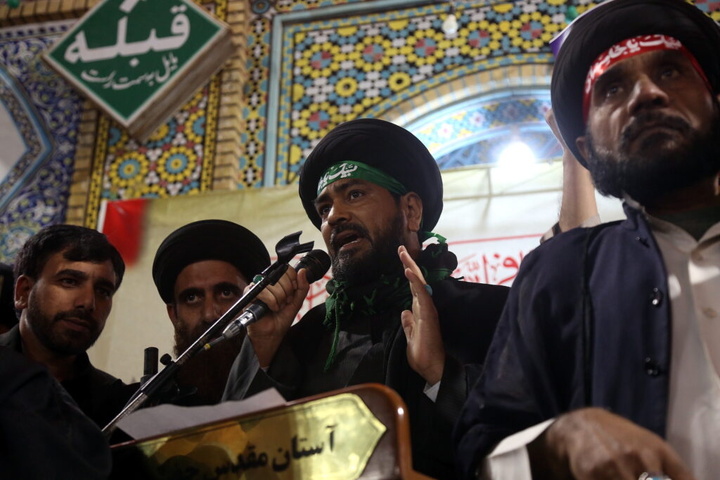 بیعت هندی‌های مقیم قم با رهبر معظم انقلاب