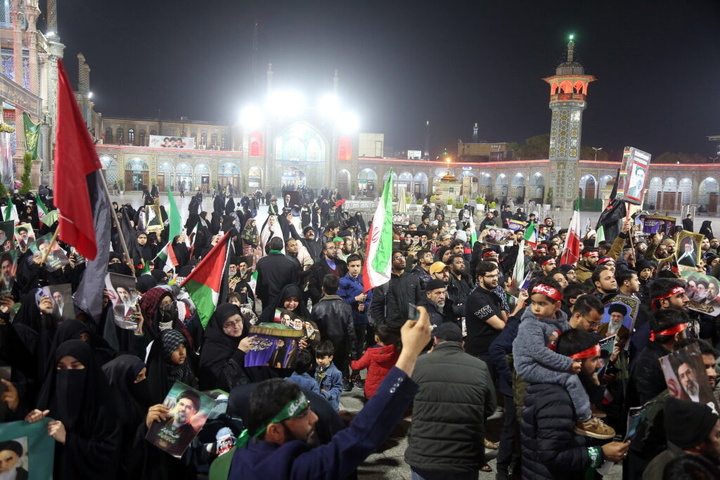 بیعت هندی‌های مقیم قم با رهبر معظم انقلاب