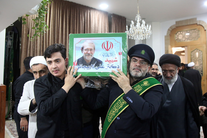 وداع با پیکر شهید لاریجانی در حرم حضرت فاطمه معصومه (س)