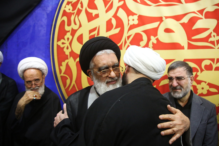 وداع با پیکر شهید لاریجانی در حرم حضرت فاطمه معصومه (س)