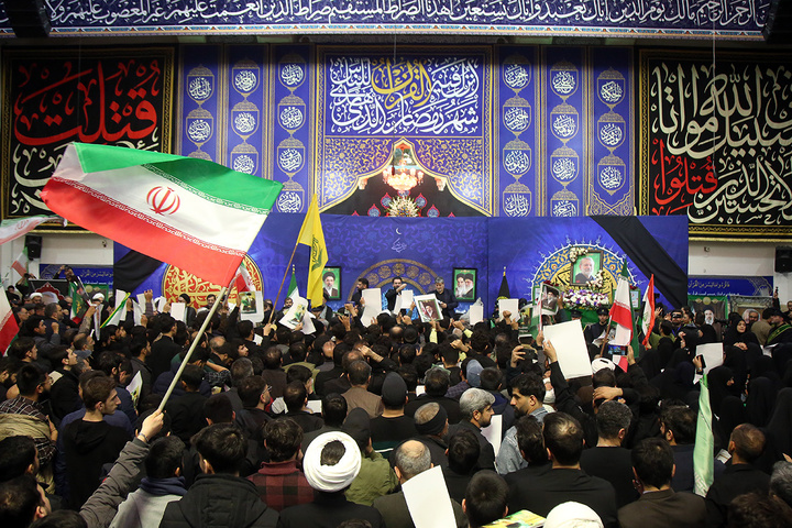 وداع با پیکر شهید لاریجانی در حرم حضرت فاطمه معصومه (س)