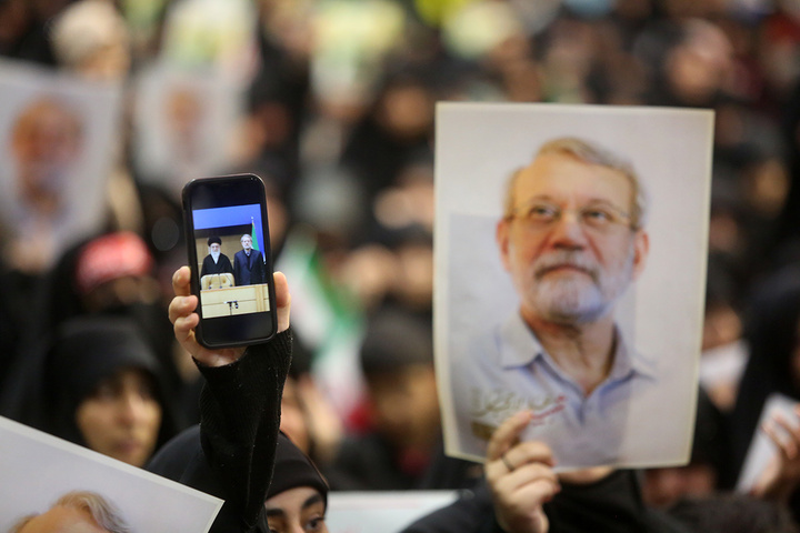 وداع با پیکر شهید لاریجانی در حرم حضرت فاطمه معصومه (س)