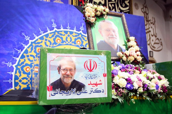 وداع با پیکر شهید لاریجانی در حرم حضرت فاطمه معصومه (س)