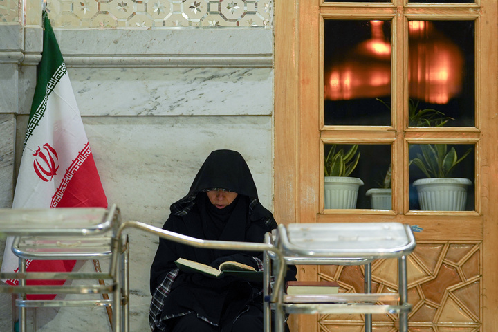 آخرین چهارشنبه سال ۱۴۰۴ در حرم مطهر رضوی
