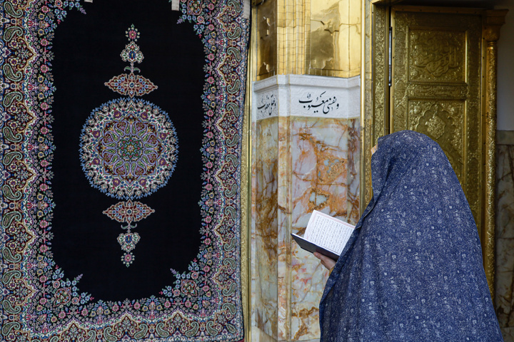 آخرین چهارشنبه سال ۱۴۰۴ در حرم مطهر رضوی