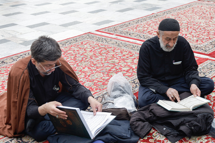 آخرین چهارشنبه سال ۱۴۰۴ در حرم مطهر رضوی