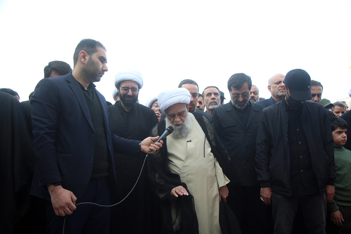 تشیع و تدفین پیکر شهید لاریجانی در حرم حضرت فاطمه معصومه (س)