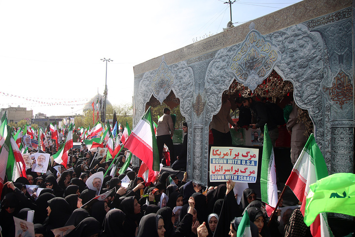 تشیع و تدفین پیکر شهید لاریجانی در حرم حضرت فاطمه معصومه (س)