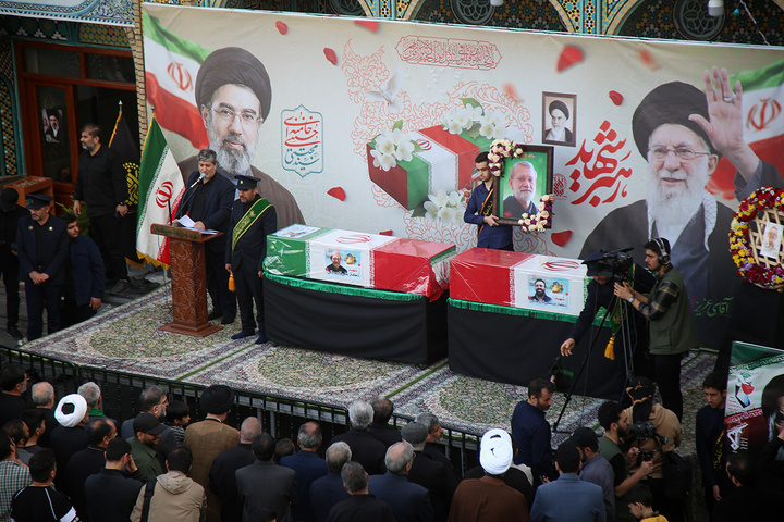 تشیع و تدفین پیکر شهید لاریجانی در حرم حضرت فاطمه معصومه (س)