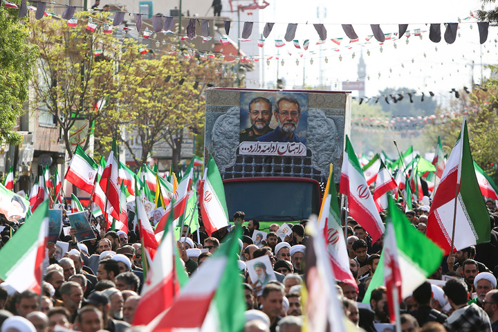 تشیع و تدفین پیکر شهید لاریجانی در حرم حضرت فاطمه معصومه (س)