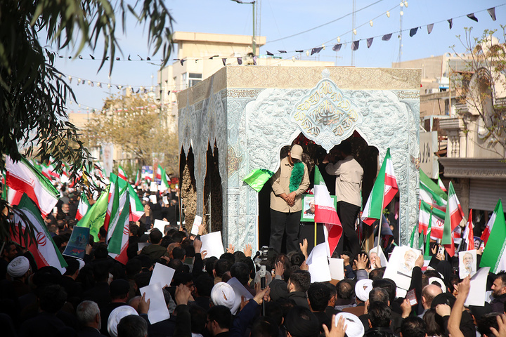 تشیع و تدفین پیکر شهید لاریجانی در حرم حضرت فاطمه معصومه (س)