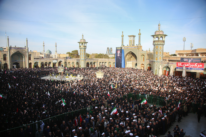 تشیع و تدفین پیکر شهید لاریجانی در حرم حضرت فاطمه معصومه (س)