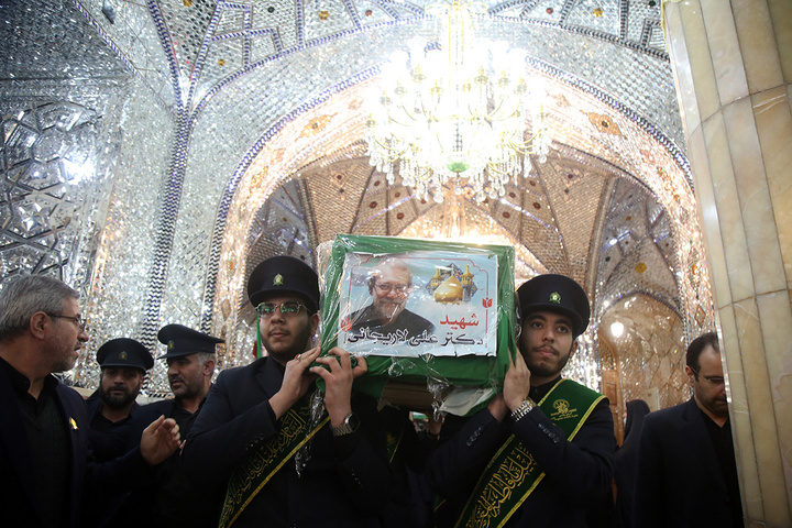 تشیع و تدفین پیکر شهید لاریجانی در حرم حضرت فاطمه معصومه (س)