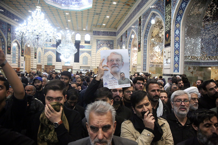 تشیع و تدفین پیکر شهید لاریجانی در حرم حضرت فاطمه معصومه (س)