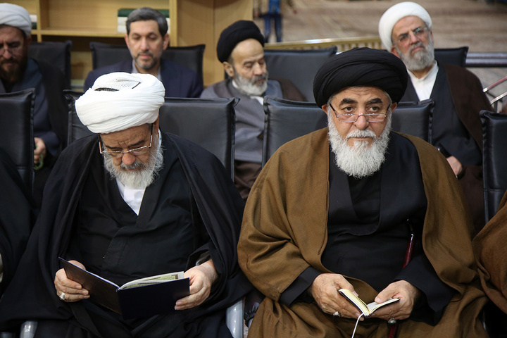 بزرگداشت شهید لاریجانی و وداع با پیکر مطهر شهید کیارش در حرم بانوی کرامت