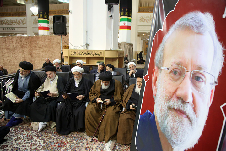 بزرگداشت شهید لاریجانی و وداع با پیکر مطهر شهید کیارش در حرم بانوی کرامت