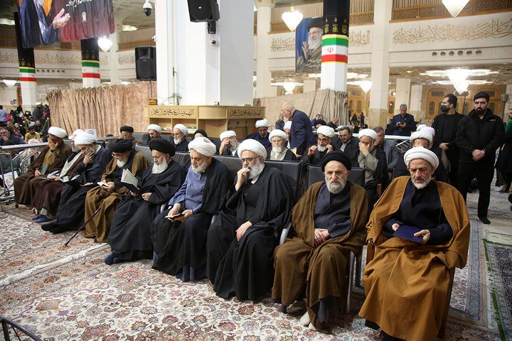 بزرگداشت شهید لاریجانی و وداع با پیکر مطهر شهید کیارش در حرم بانوی کرامت