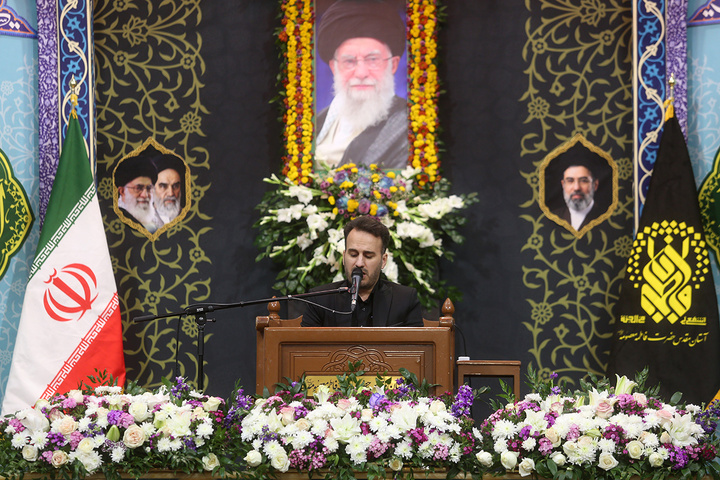 لحظه تحویل سال ۱۴۰۵ در حرم حضرت فاطمه معصومه (س)