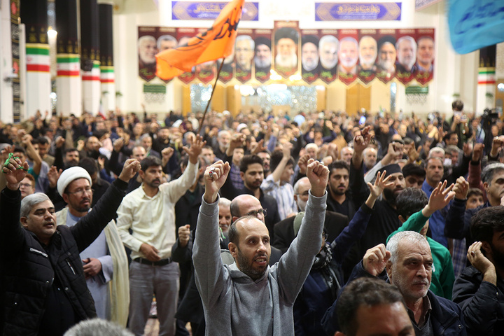 لحظه تحویل سال ۱۴۰۵ در حرم حضرت فاطمه معصومه (س)