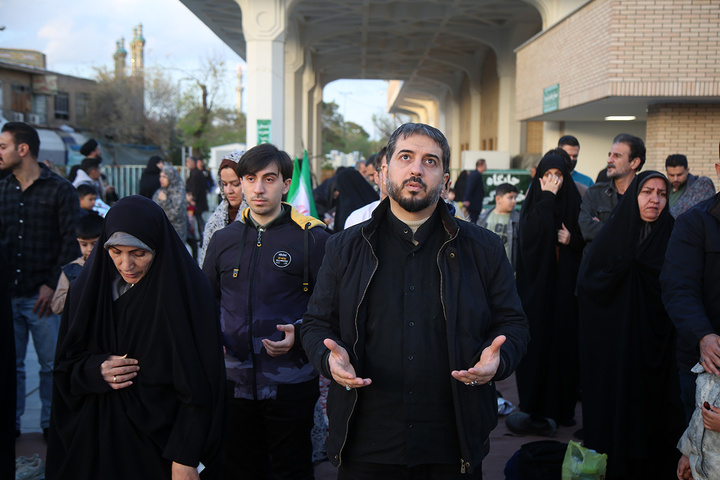 لحظه تحویل سال ۱۴۰۵ در حرم حضرت فاطمه معصومه (س)