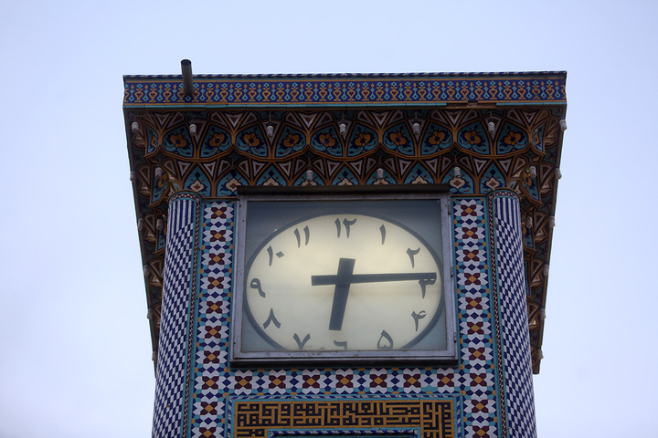 لحظه تحویل سال ۱۴۰۵ در حرم حضرت فاطمه معصومه (س)