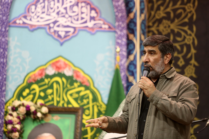 وداع با پیکر وزیر اطلاعات در حرم حضرت معصومه (س)