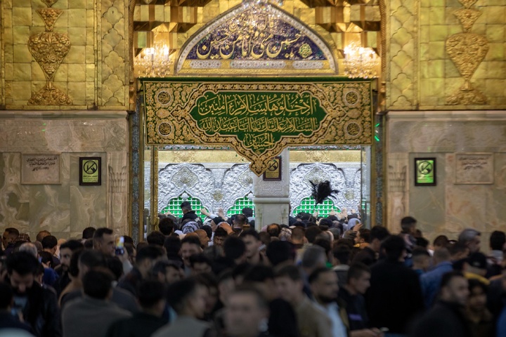 أجواء آخر يوم جمعة من شهر رمضان المبارك من ضريح الإمام الحسين (عليه السلام)