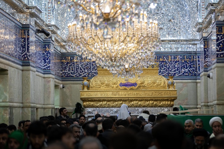 أجواء آخر يوم جمعة من شهر رمضان المبارك من ضريح الإمام الحسين (عليه السلام)