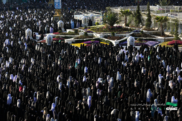 اقامه نماز عید فطر در حرم مطهر رضوی