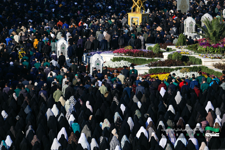 اقامه نماز عید فطر در حرم مطهر رضوی