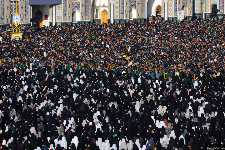 اقامه نماز عید فطر در حرم مطهر رضوی